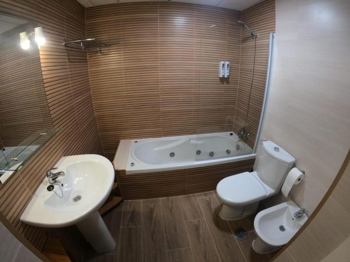 Faro12 Playa & Piscina & Parking Privado Apartment Benalmadena Ngoại thất bức ảnh
